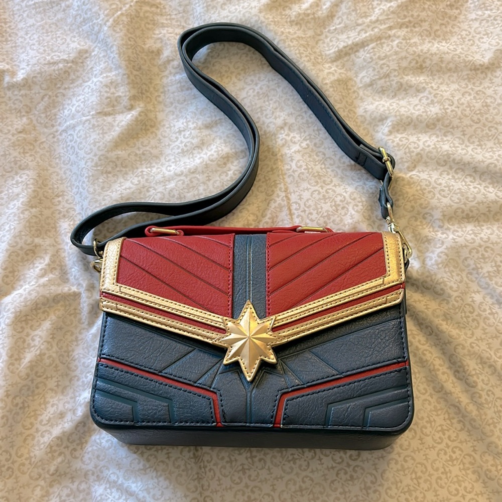 Loungefly Captain Marvel purse